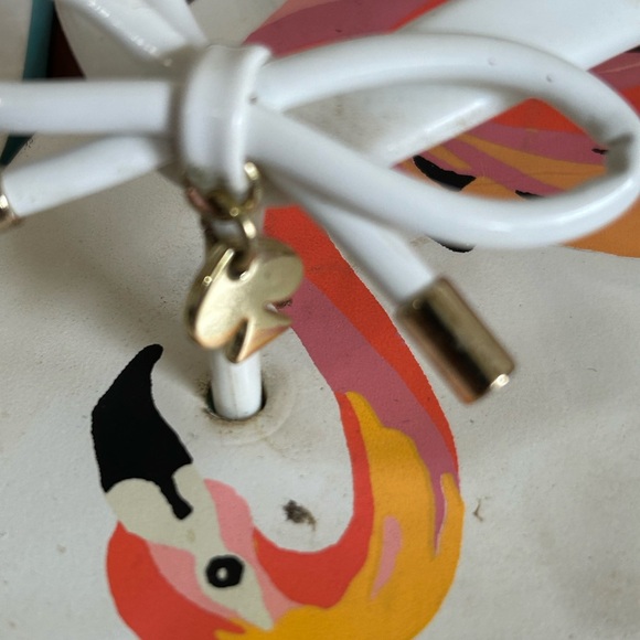 Kate Spade Flamingo Flip Flops - White Bow Spade Logo - Picture 2 of 7